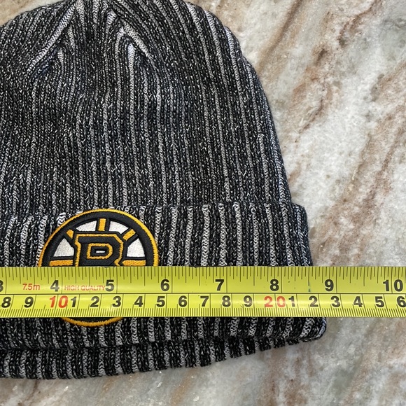 Boston Toque - Picture 6 of 7